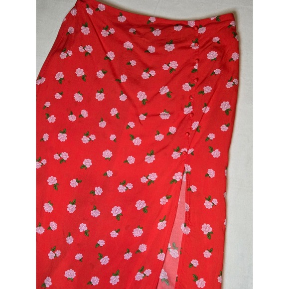 Miss Selfridge Dresses & Skirts - Miss Selfridge Red Floral Rose Button Side Slit Midi Skirt US 12 Viscose